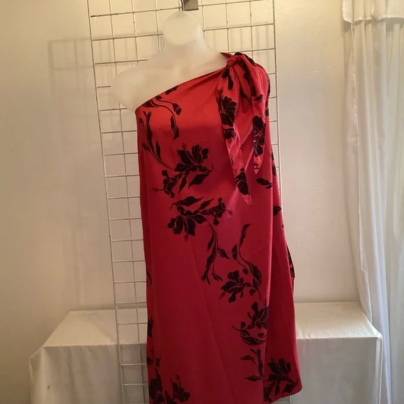 strapless open back dress Black and red plus size dress main image 1